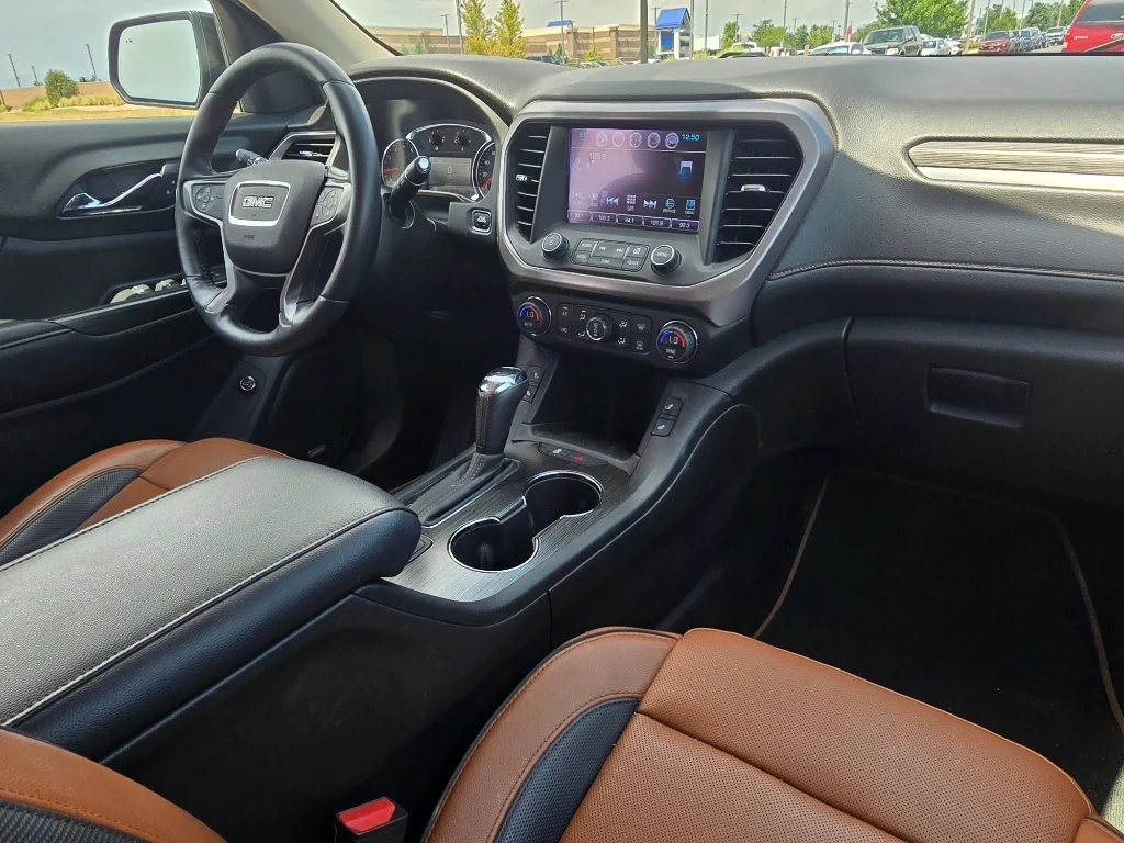 Used 2017 Crimson Red Tintcoat GMC SLT image 27