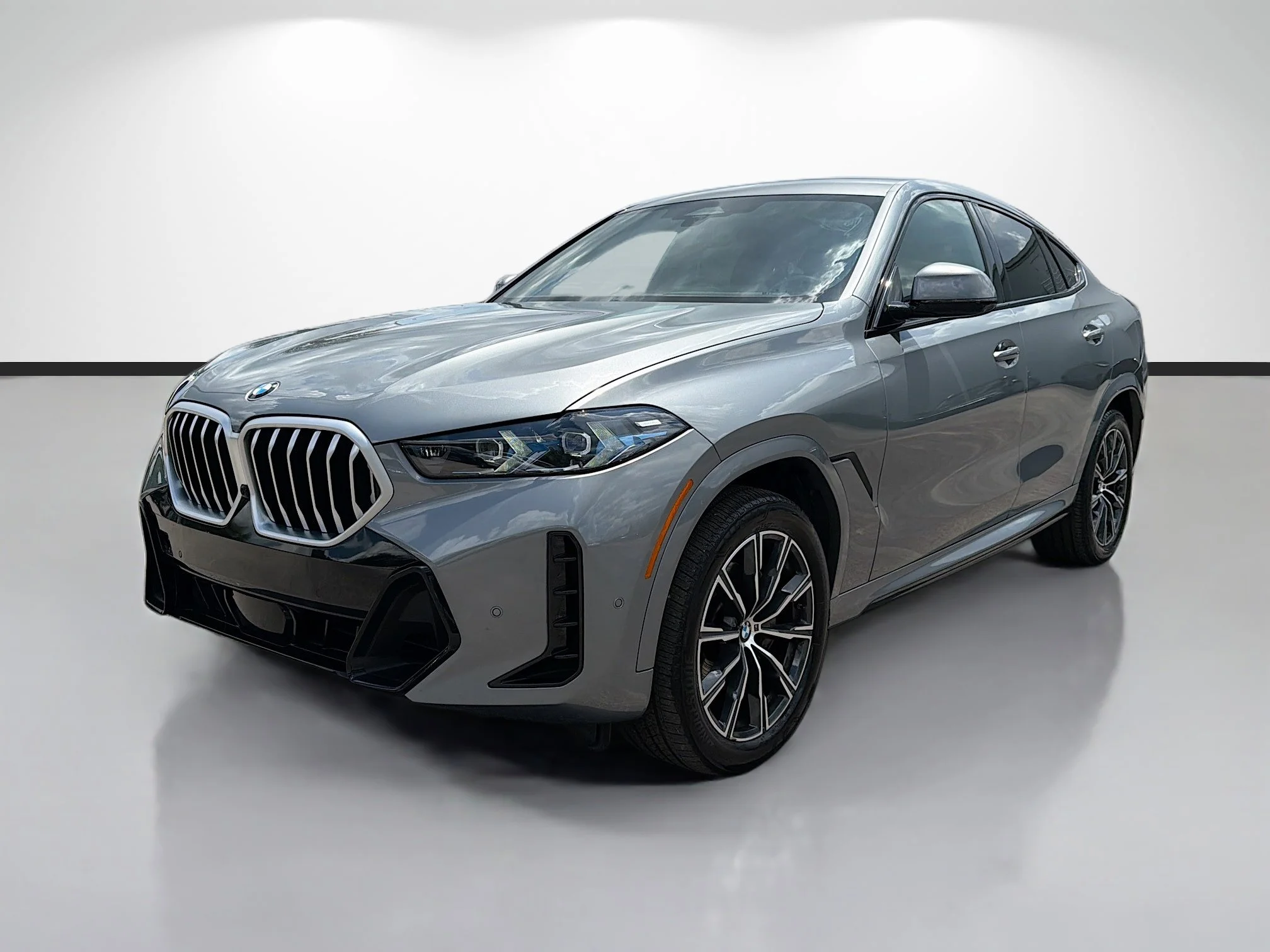 Used 2025 Dravit Gray Metallic BMW xDrive40i image 7
