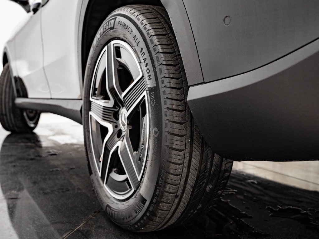 Used 2026 Black Mercedes-Benz GLC 300 image 47