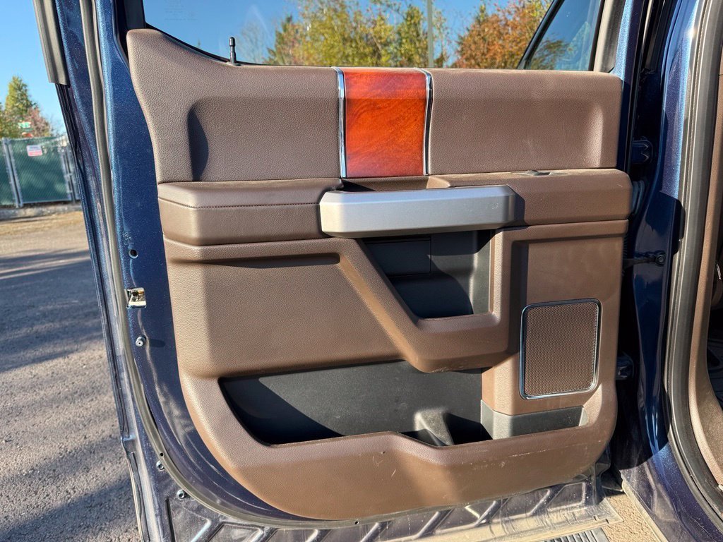 Used 2018 Blue Jeans Metallic Ford King Ranch image 23