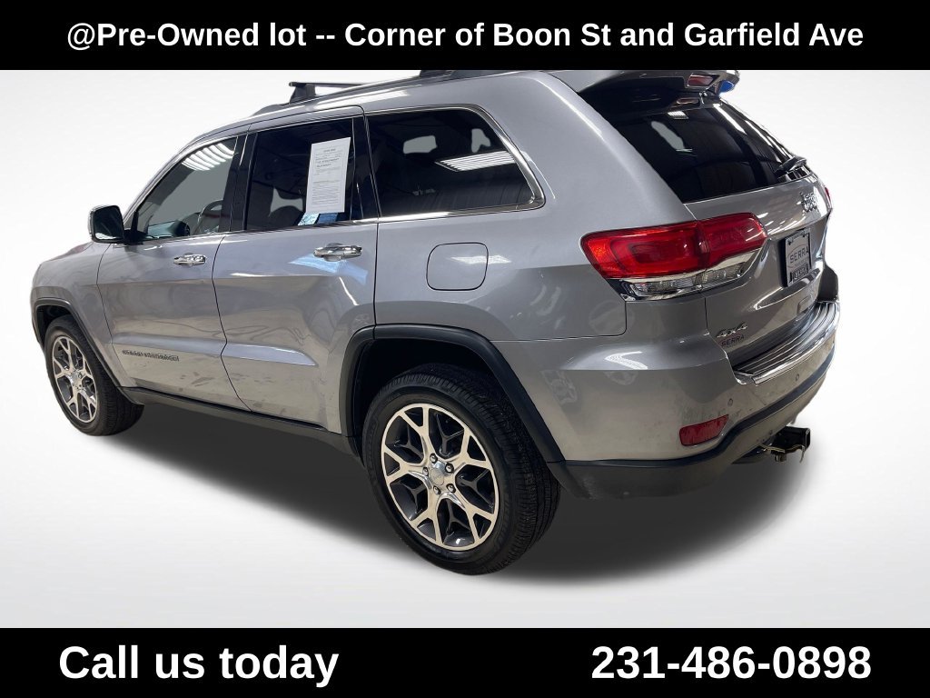 Used 2019 Silver Jeep Limited image 4
