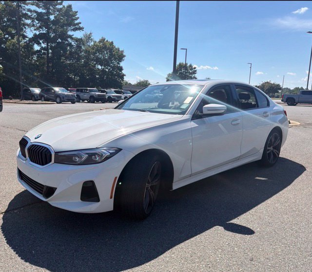 Used 2023 White BMW 330i image 1