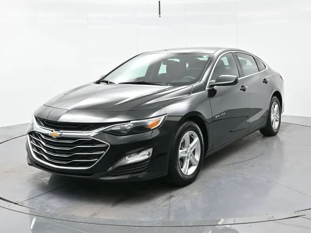 Used 2024 Mosaic Black Metallic Chevrolet 1LT image 3