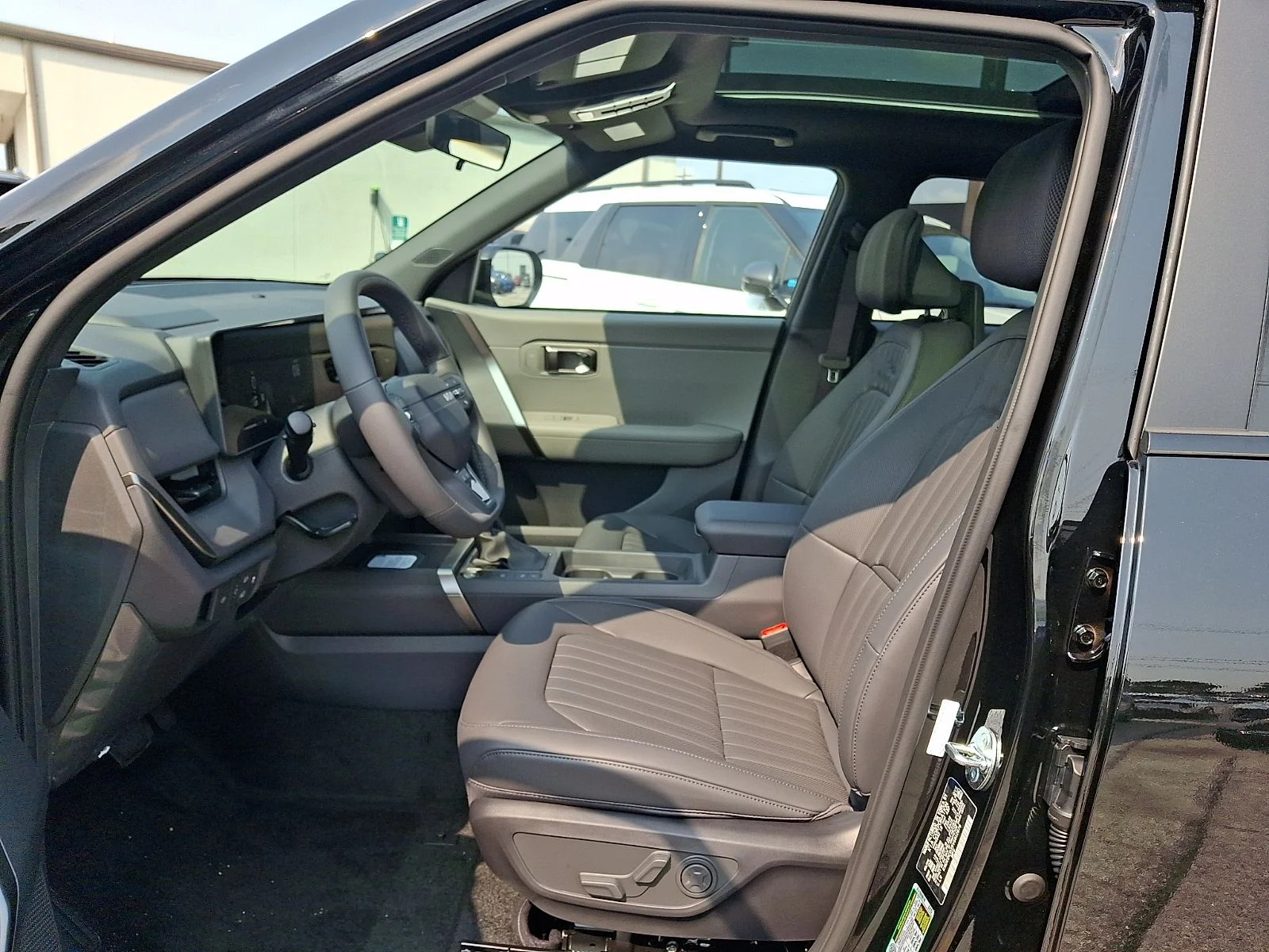 New 2027 Black Kia X-Line S image 11