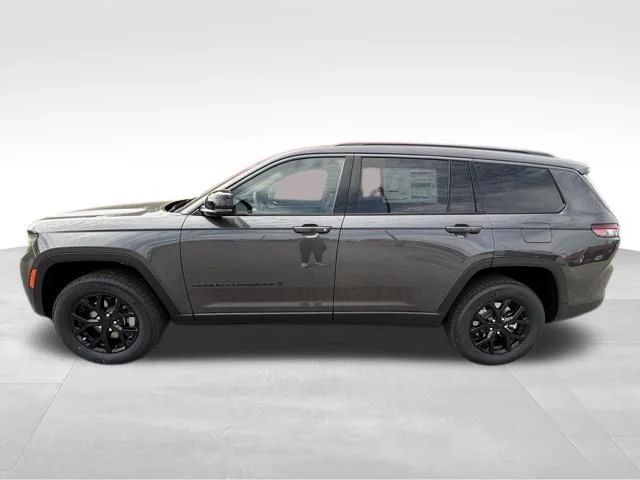 New 2026 Baltic Gray Metallic Clear-Coat Exterior Paint Jeep Altitude image 3