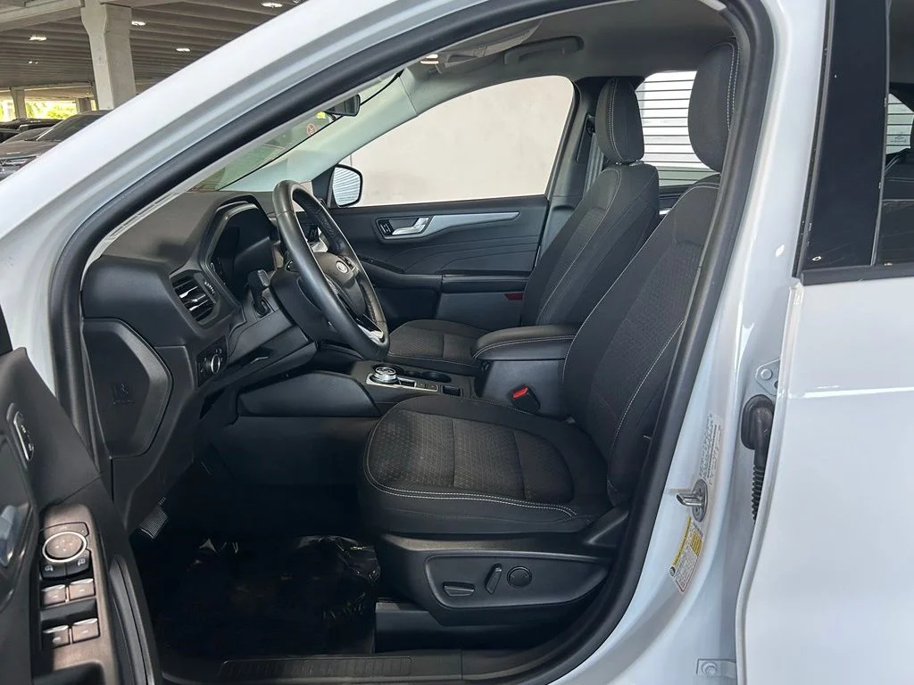 Used 2023 Oxford White Ford Active image 15