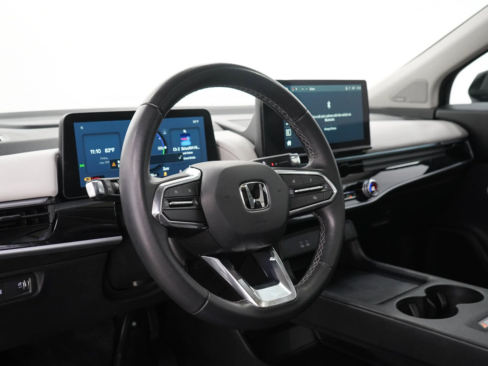 Used 2025 Snowfall Pearl Honda Touring image 24