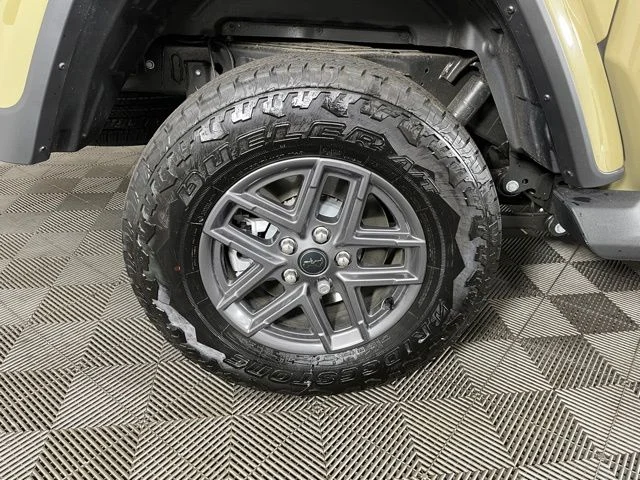 Used 2026 Green Jeep Sport S image 12