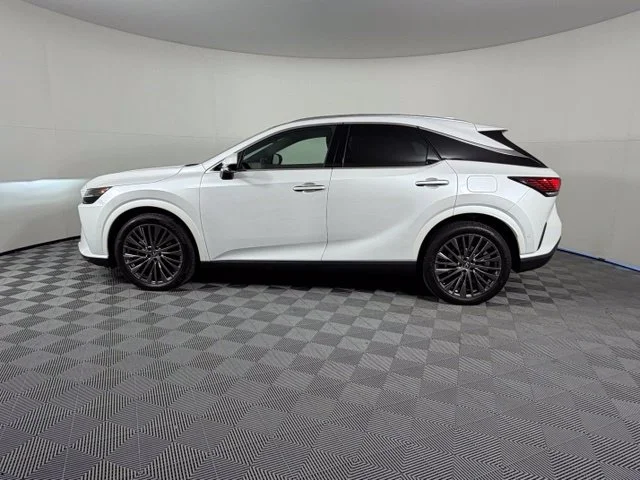 Used 2025 White Lexus 350h Luxury image 4