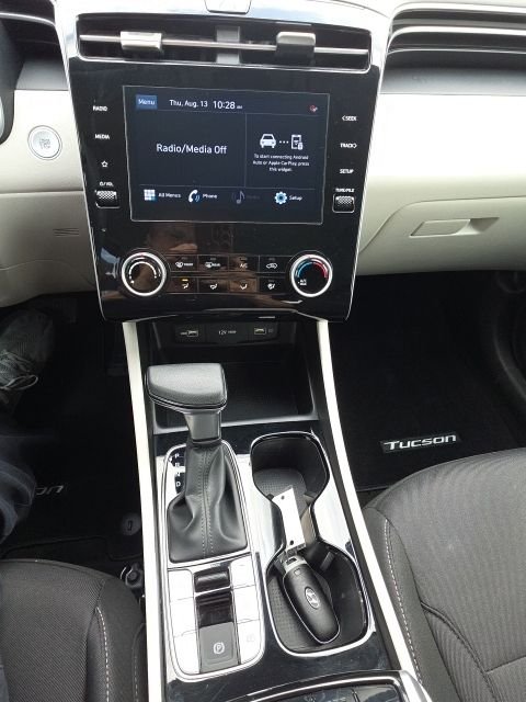 Used 2022 Silver Hyundai SEL image 10