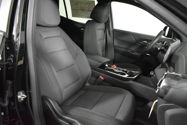 New 2027 Mosaic Black Metallic Chevrolet LT image 15