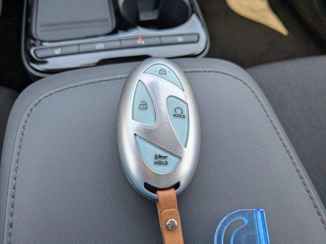 2025 Hyundai IONIQ 5 SE - Photo 29