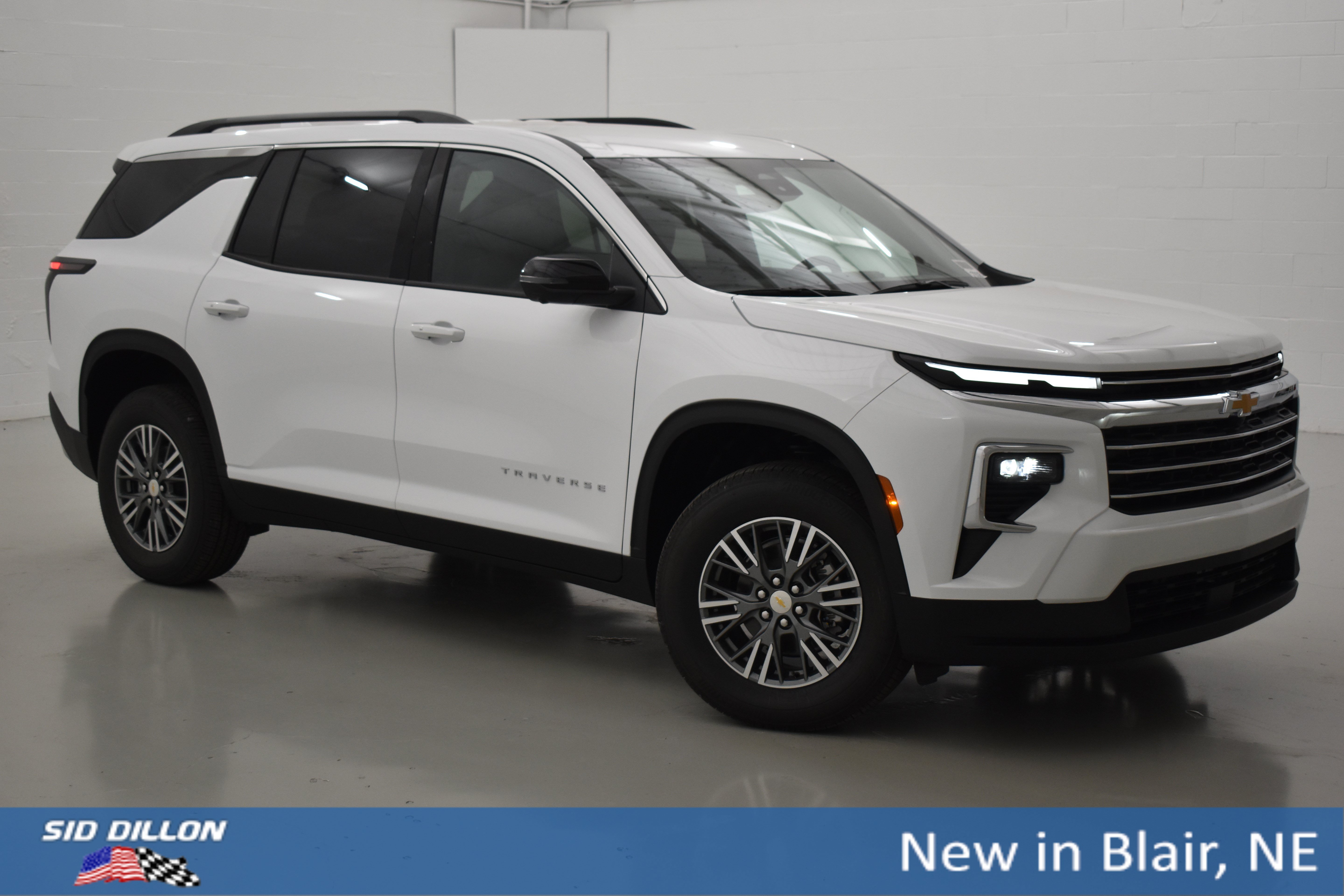 New 2026 Polar White Tricoat Chevrolet LT image 13