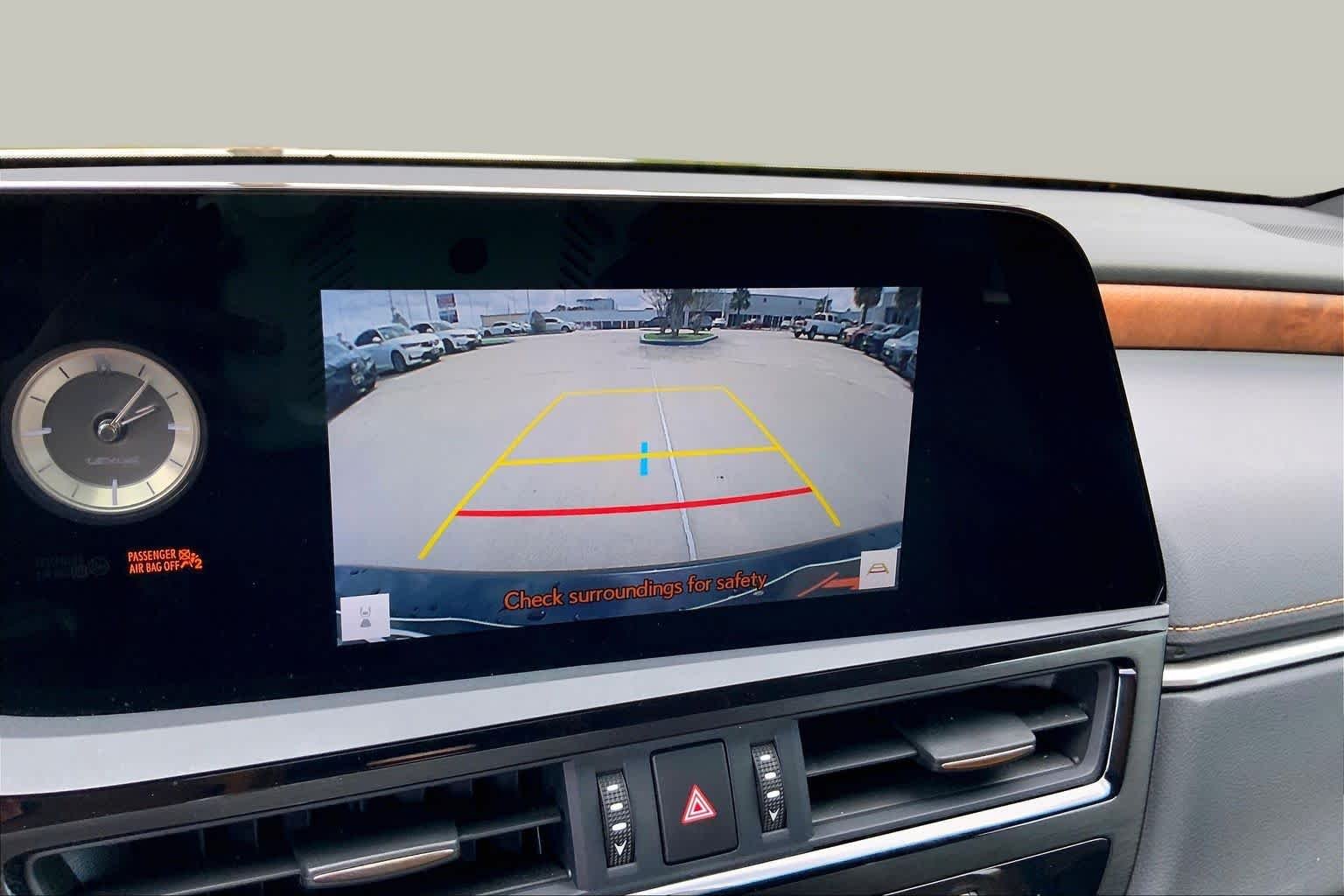 2024 Lexus ES 350 - Photo 41