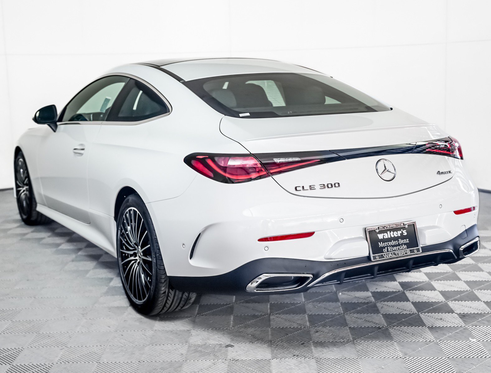 New 2026 Polar White Mercedes-Benz CLE 300 image 2