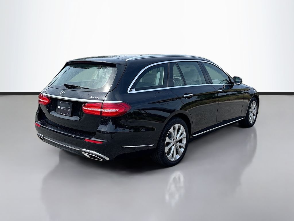 Used 2018 Black Mercedes-Benz E 400 image 3