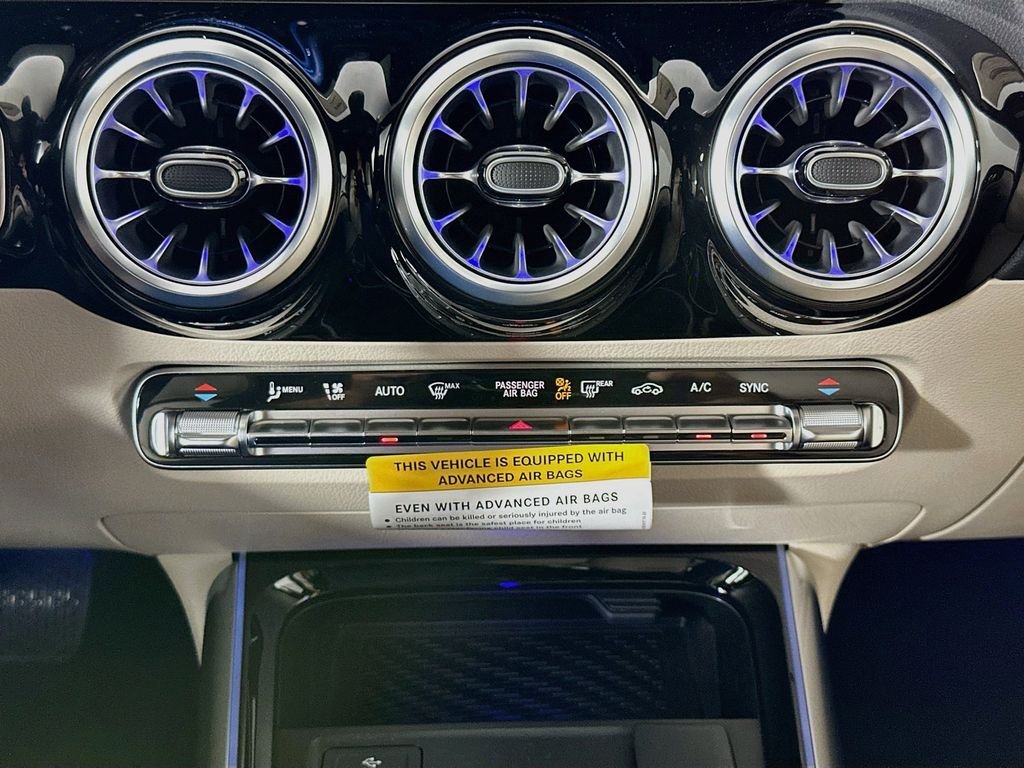 New 2026 Polar White Mercedes-Benz GLA 250 image 15