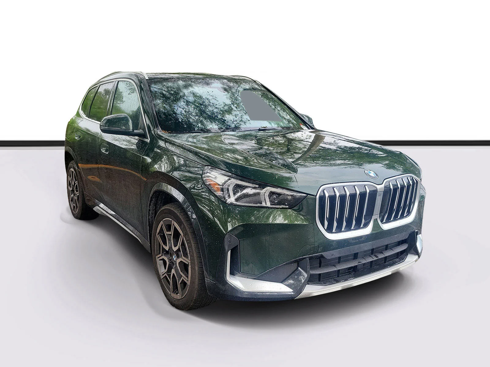 Used 2025 San Remo Green Metallic BMW xDrive28i image 1