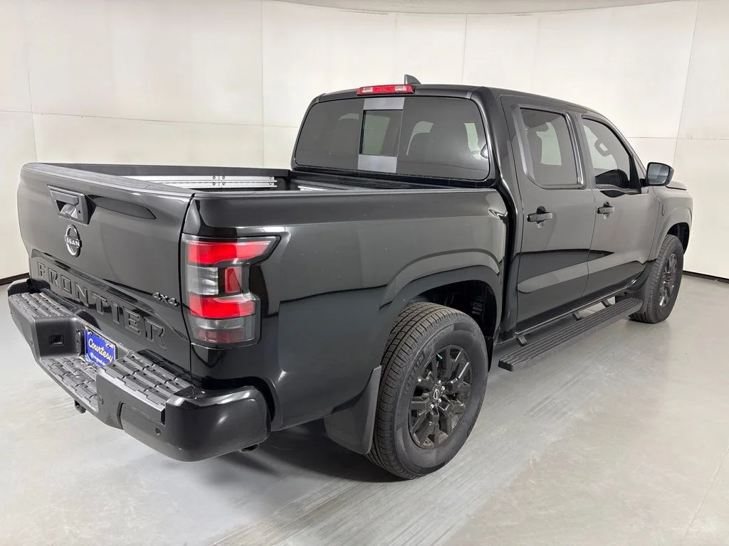 New 2026 Super Black Nissan Crew Cab SV image 8