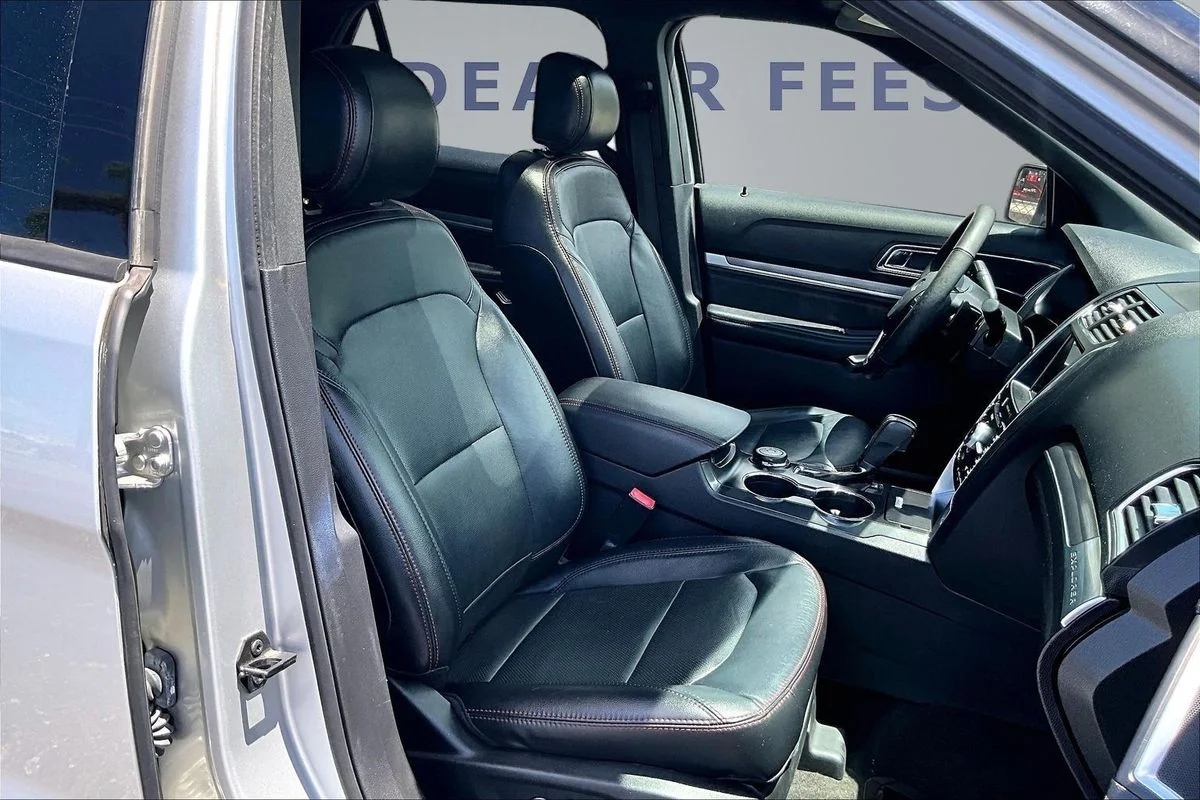Used 2017  Ford Sport image 30