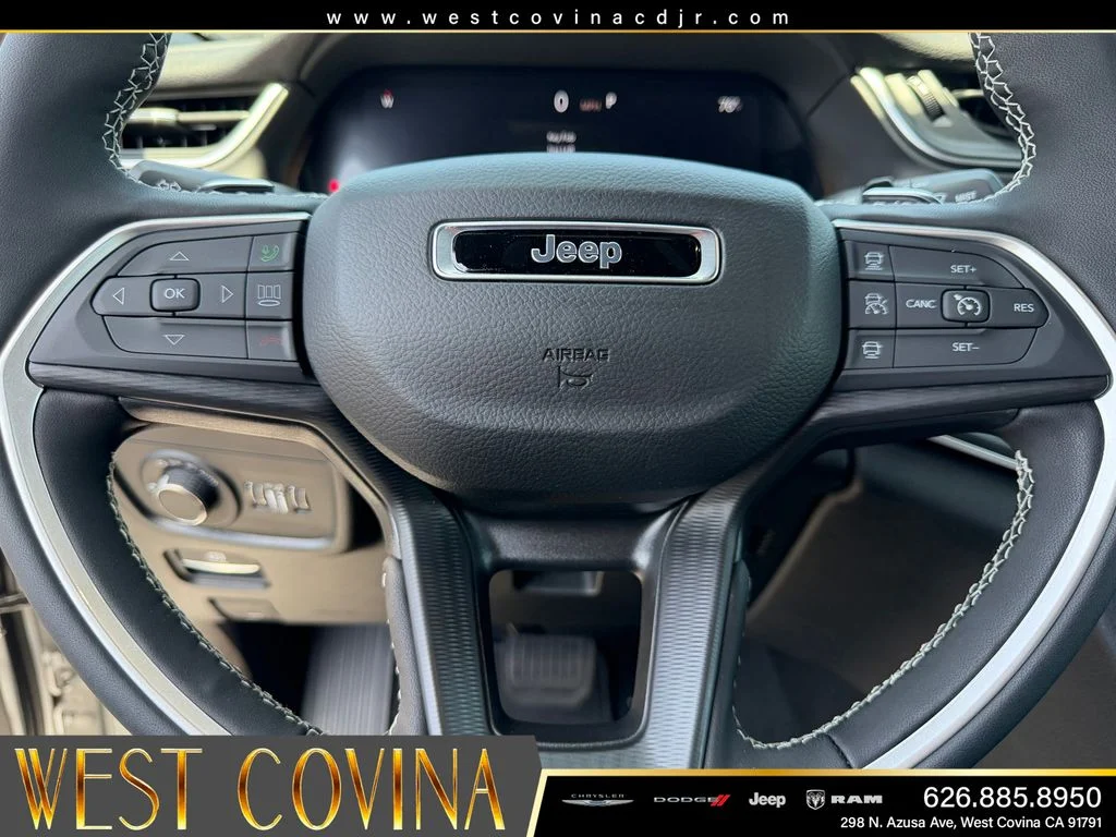 New 2026 Silver Zynith Jeep Laredo X image 29