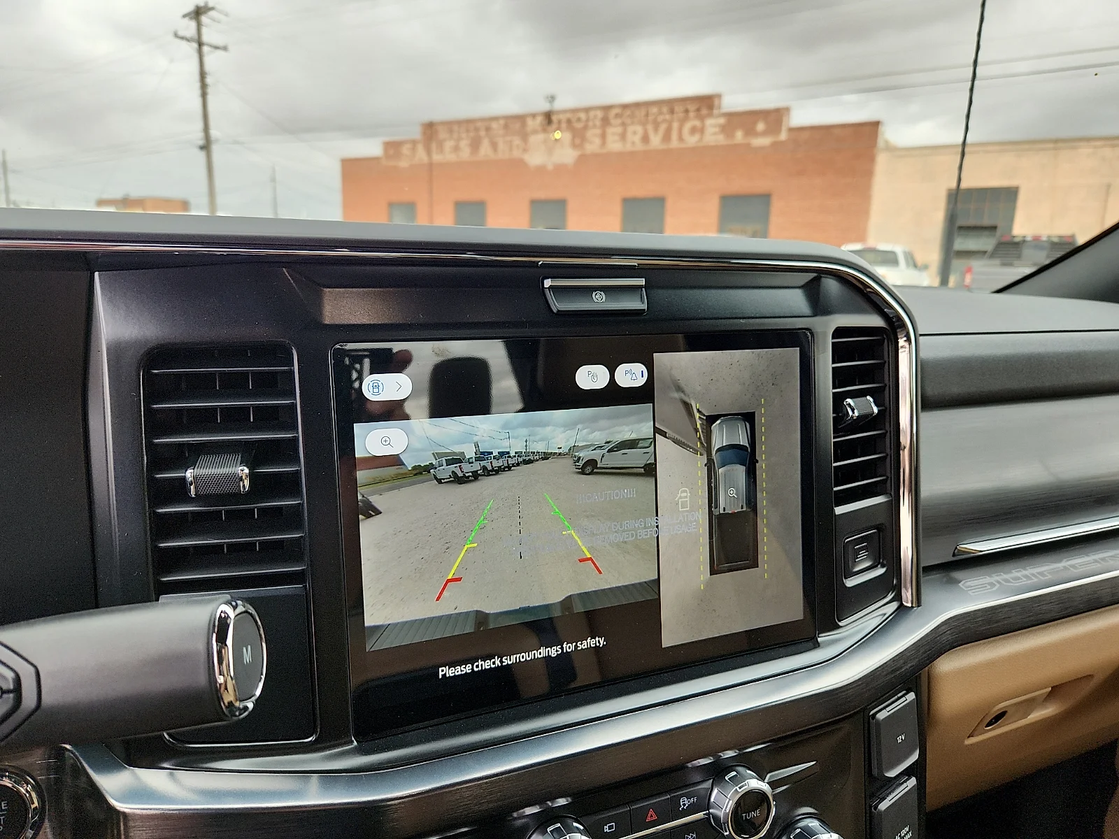 New 2026 Carbonized Gray Metallic Ford F-250® Lariat® image 23