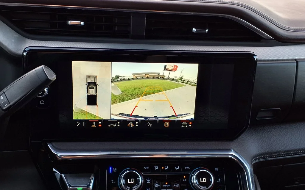 Used 2025 Black GMC Denali image 27