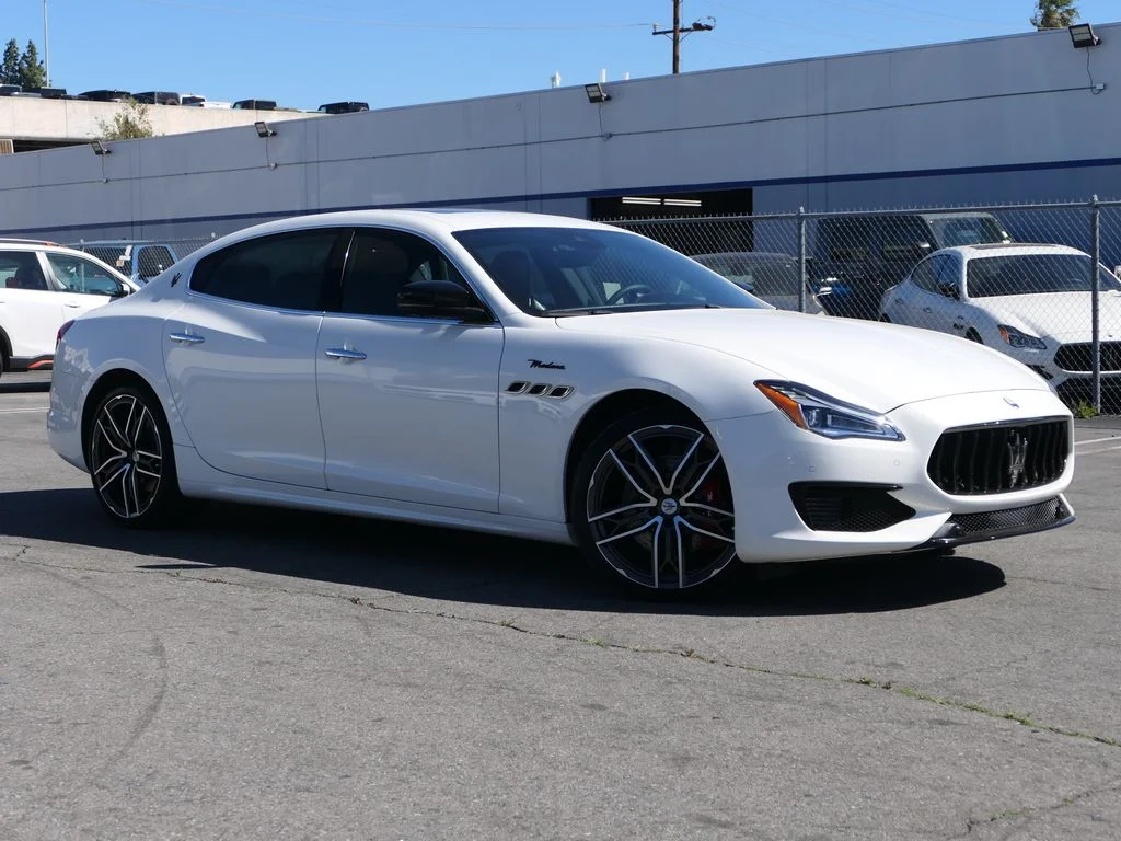 Used 2024  Maserati Modena image 1