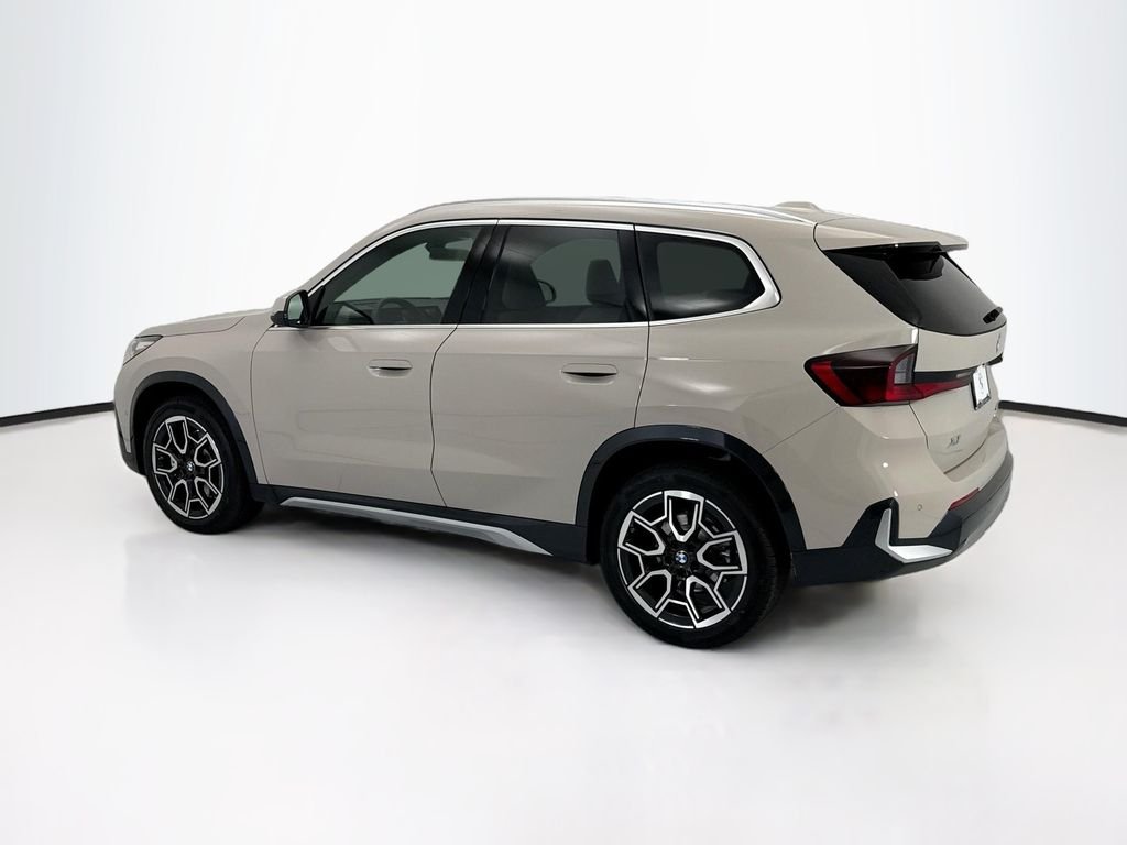 New 2026 Gray Metallic BMW xDrive28i image 7