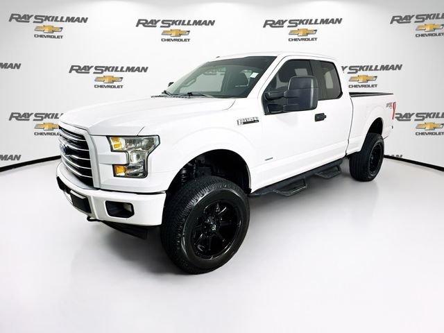 Used 2017 White Ford XL image 3