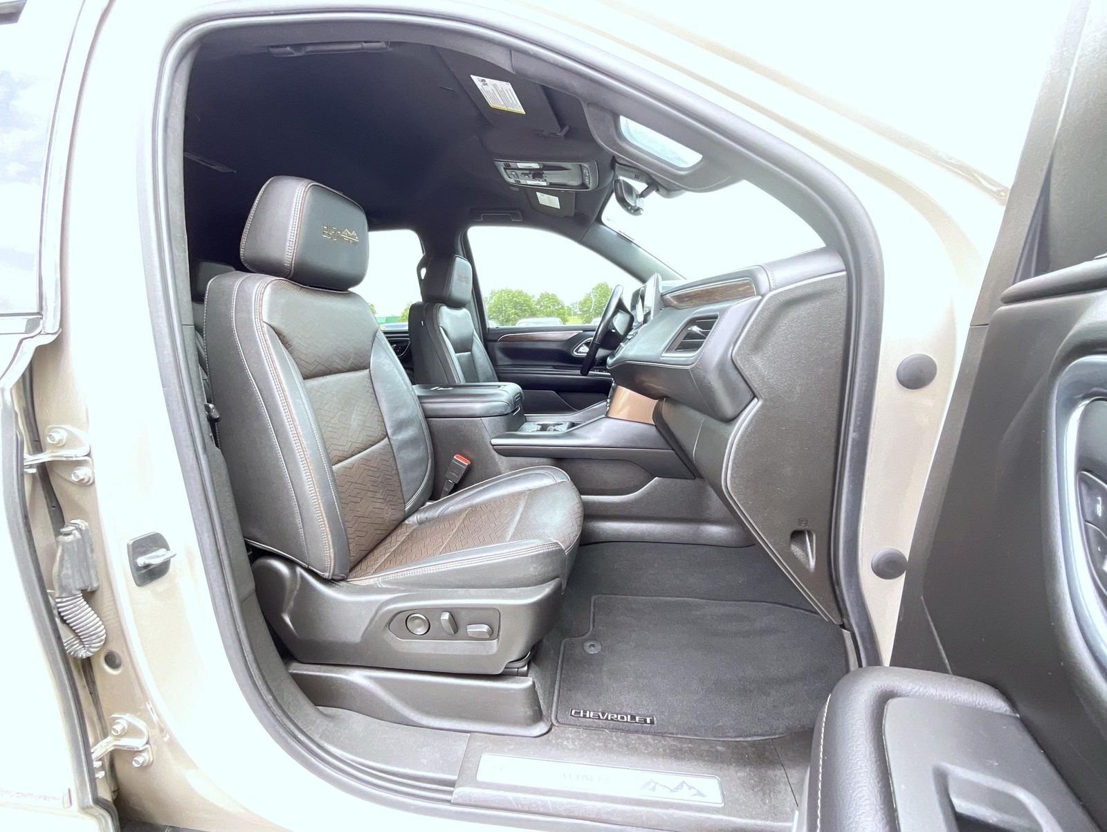 Used 2021 Beige Chevrolet High Country image 15