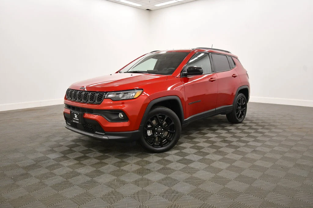 Used 2026 Jeep Compass Latitude Altitude with VIN 3C4NJDBNXTT179139 for sale in Rochester, Minnesota