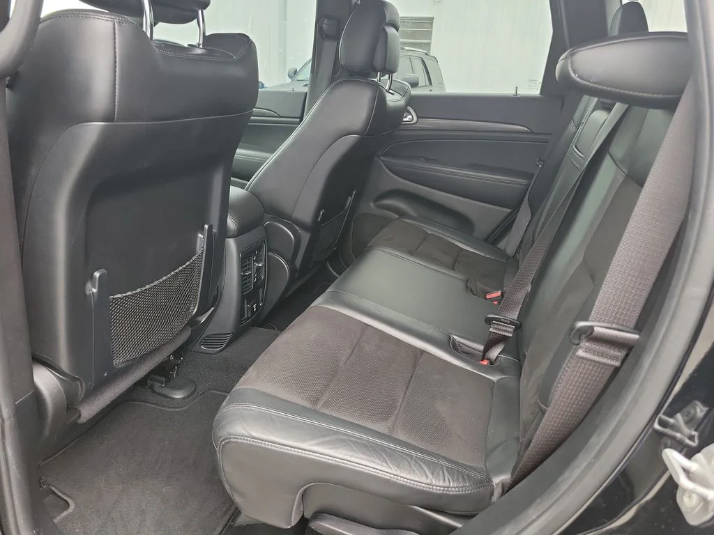 Used 2020 Black Jeep Altitude image 19