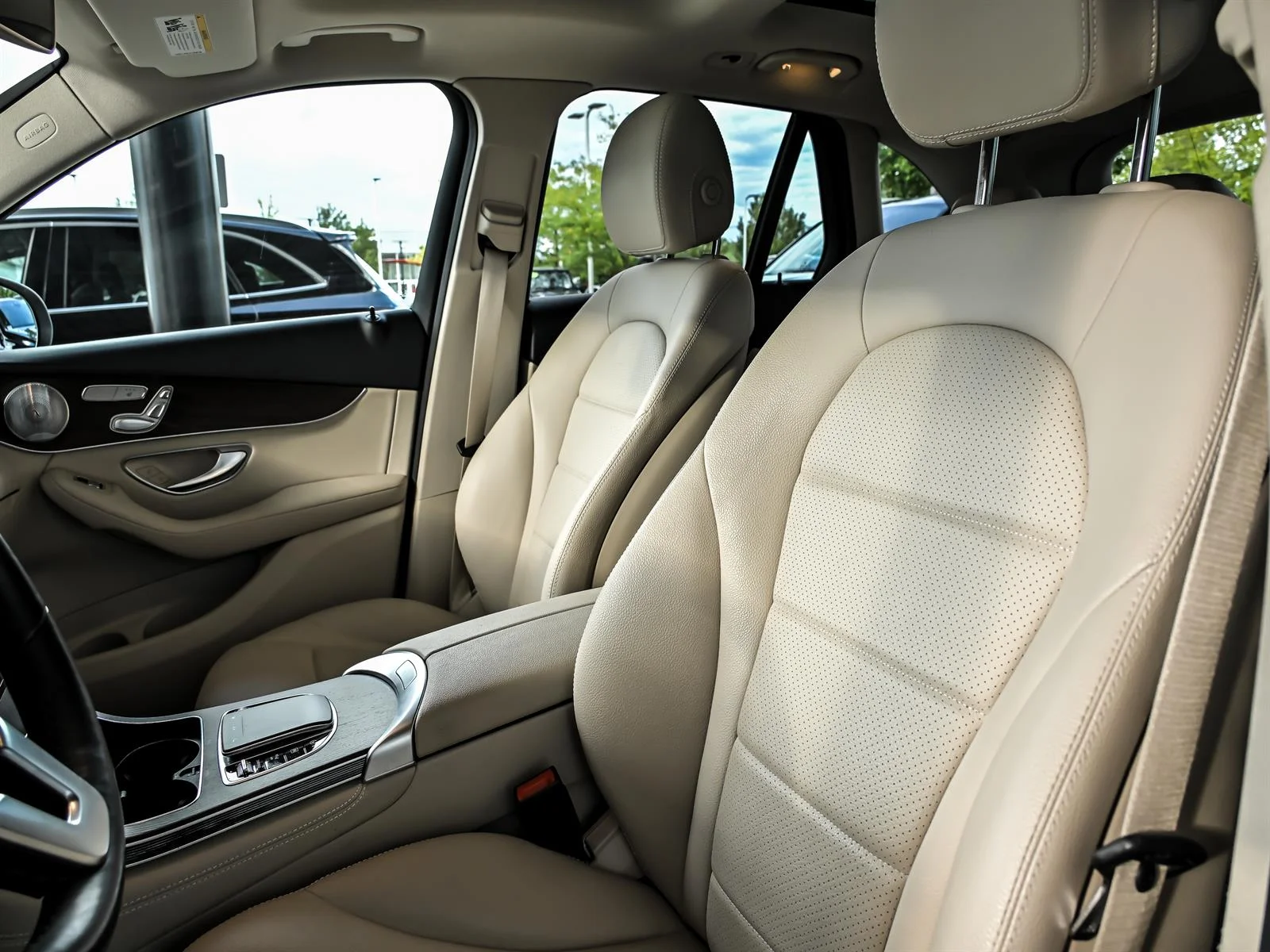 Used 2020 Blue Mercedes-Benz GLC 300 4MATIC® image 14