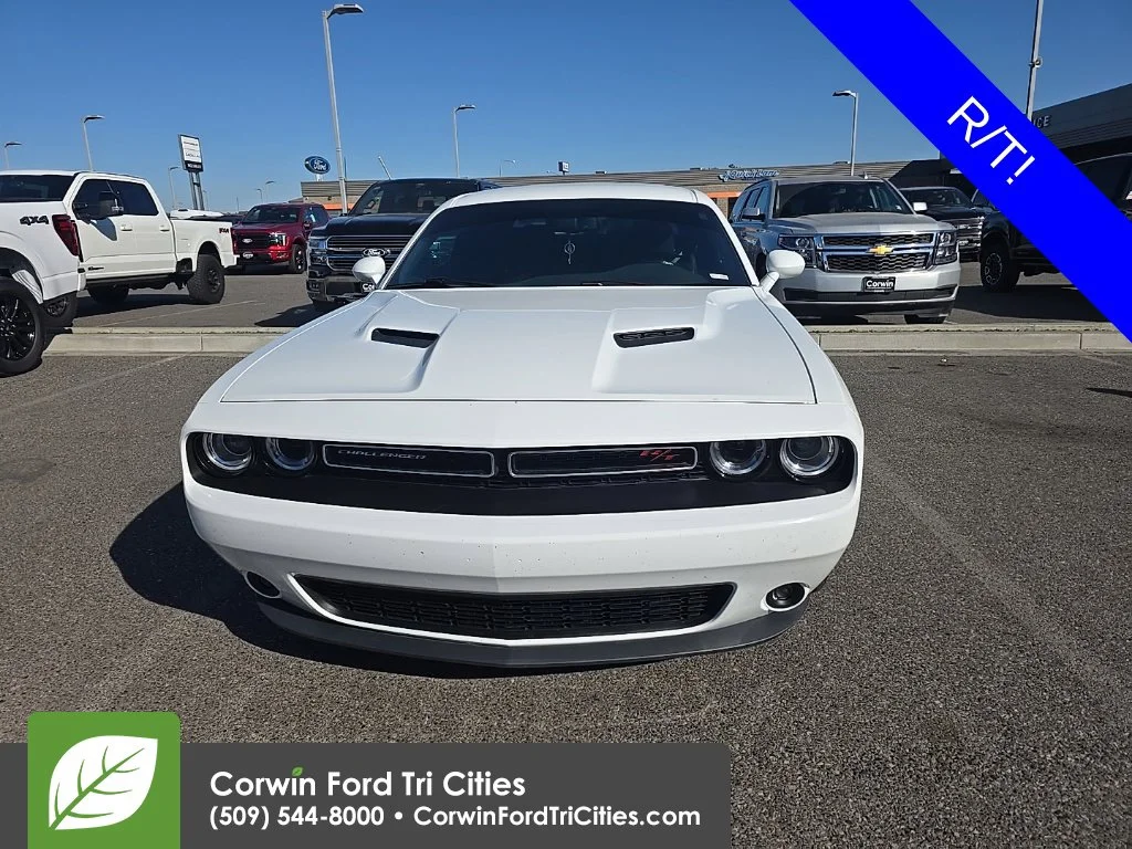 Used 2018 White Dodge R/T image 1