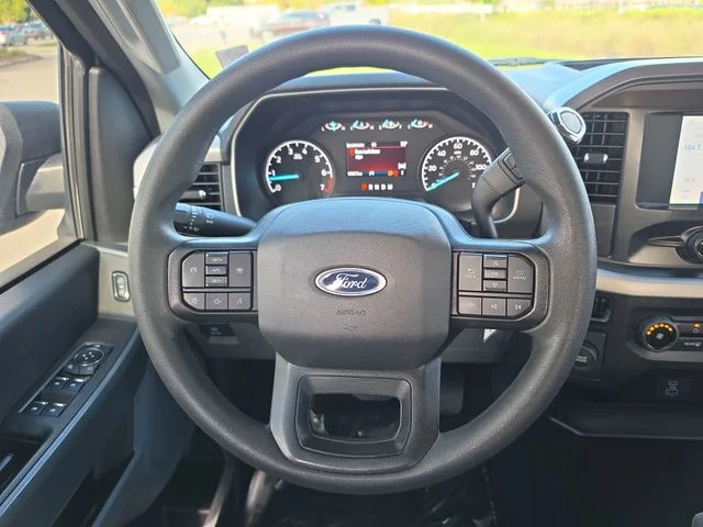 Used 2023 Silver Ford XLT image 9