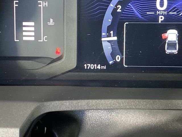 Used 2025 White Toyota SR5 image 18