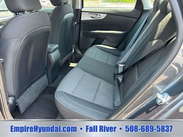 Used 2024 Gray Kia LXS image 9