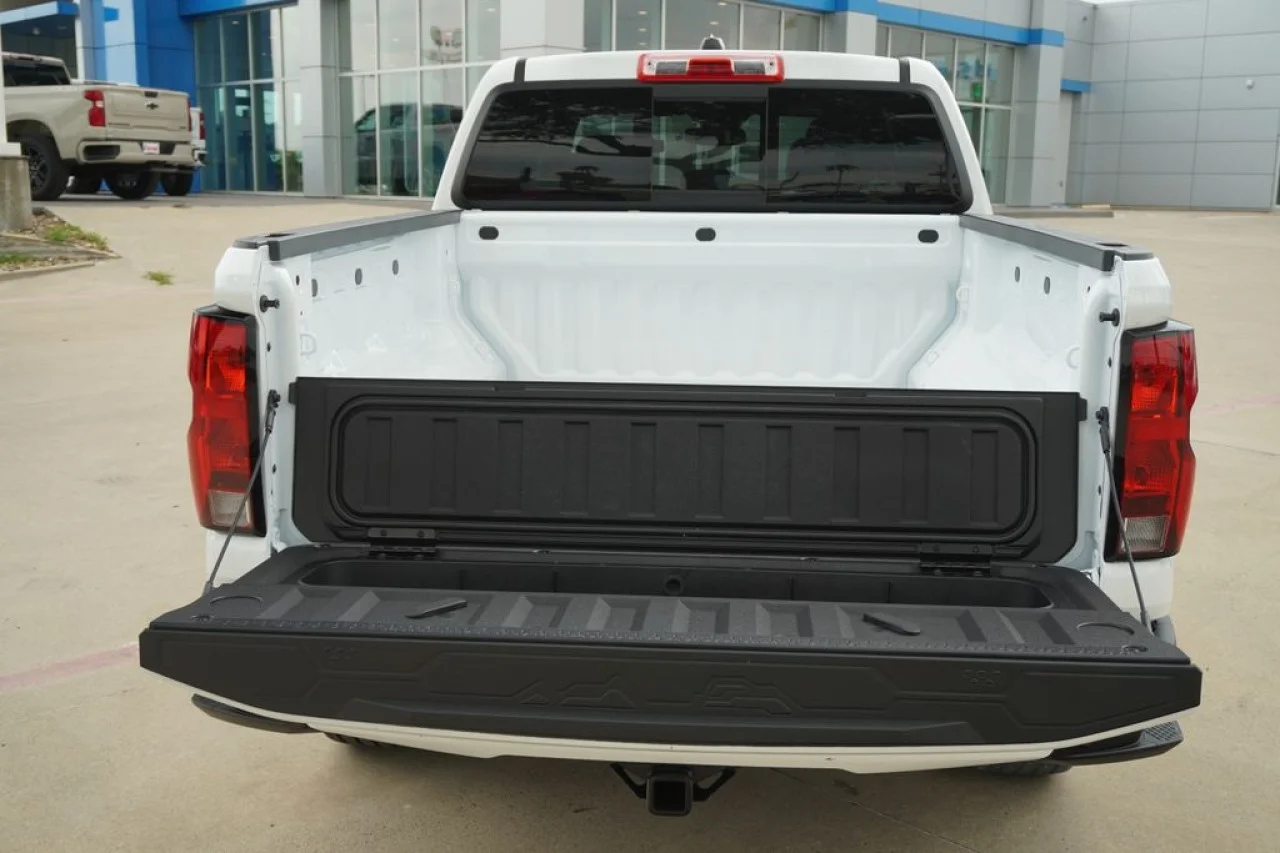 2026 Chevrolet Colorado LT - Photo 10