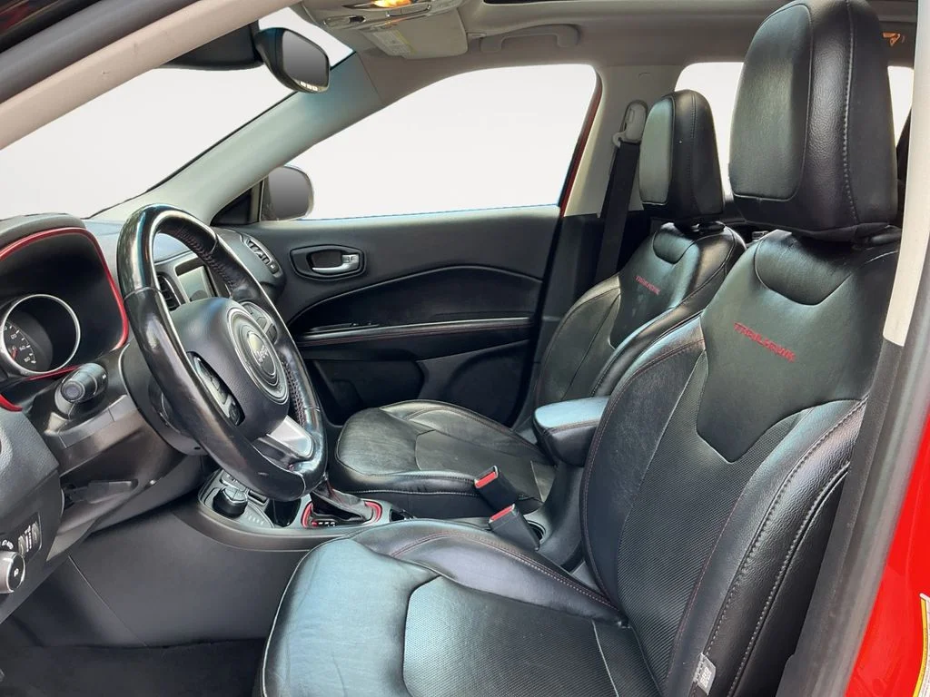 Used 2018 Orange Jeep Trailhawk image 11