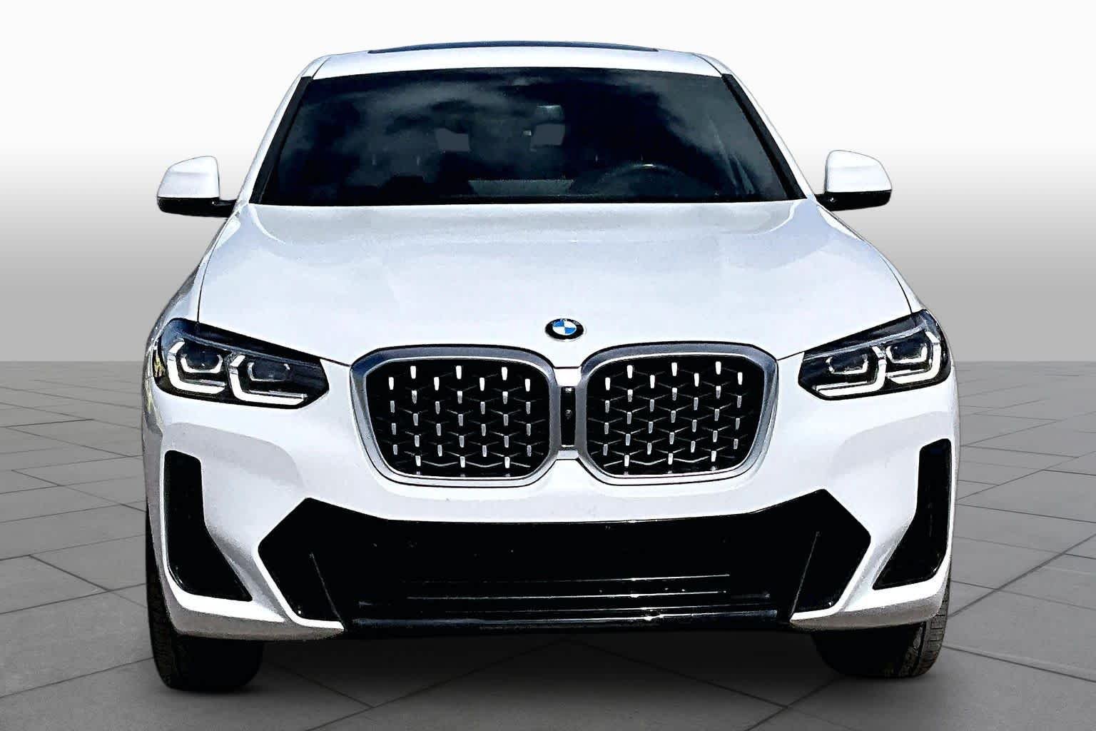 Used 2022 Alpine White BMW xDrive30i image 3