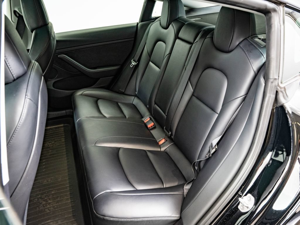 Used 2023 Black Tesla  image 39