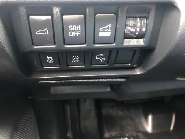 Used 2019 Crystal White Pearl Subaru Limited image 23