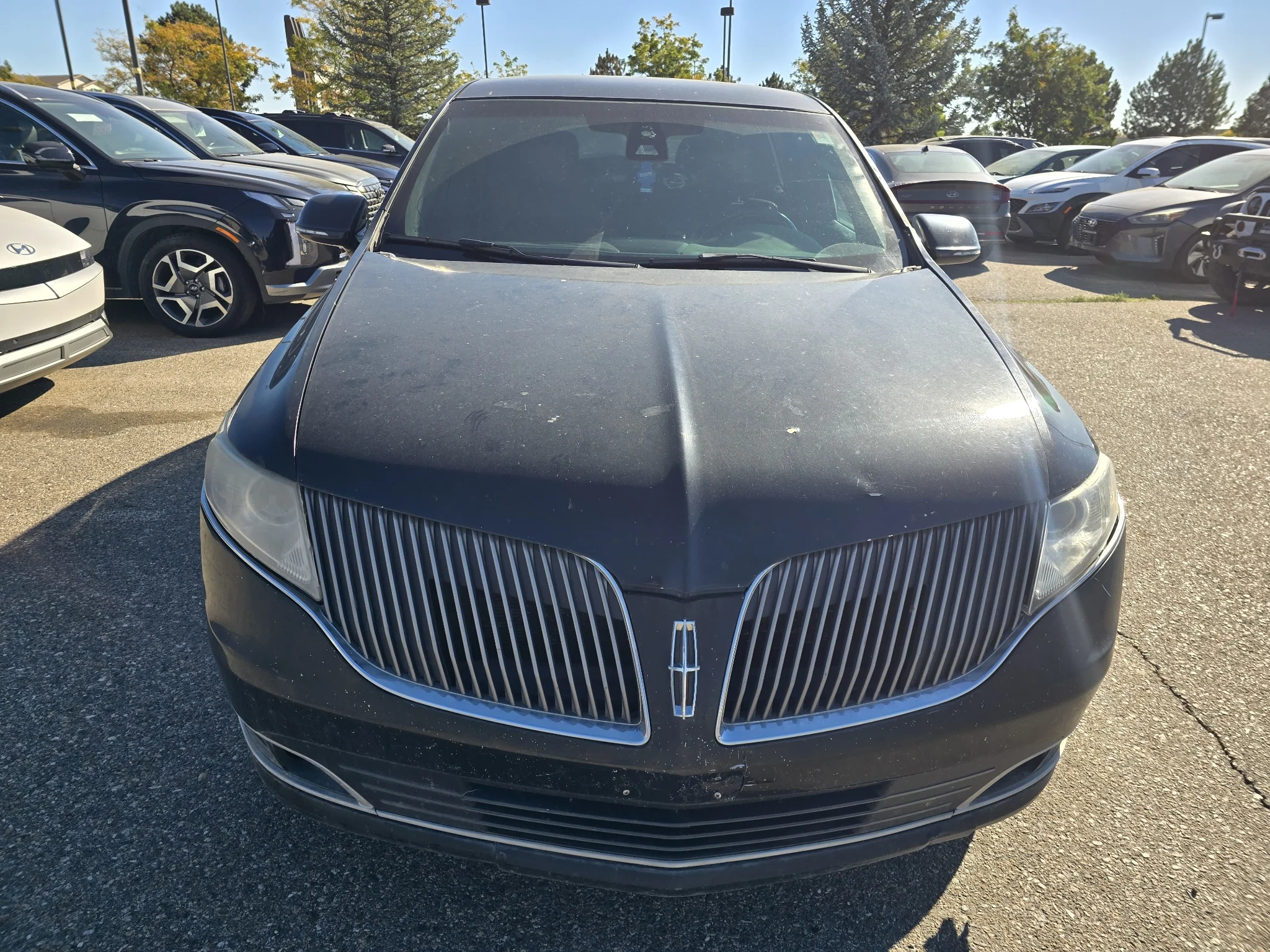 Used 2013 Tuxedo Black Metallic Lincoln Livery image 20