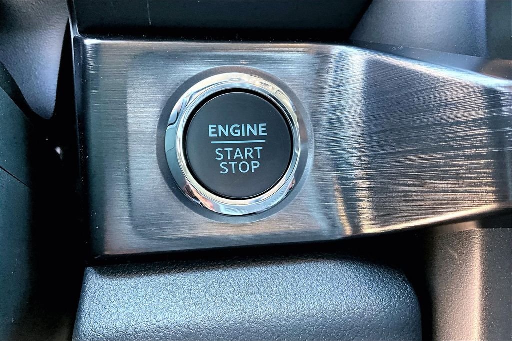 New 2026 Ford Super Duty F-250 Lariat 4D Crew Cab