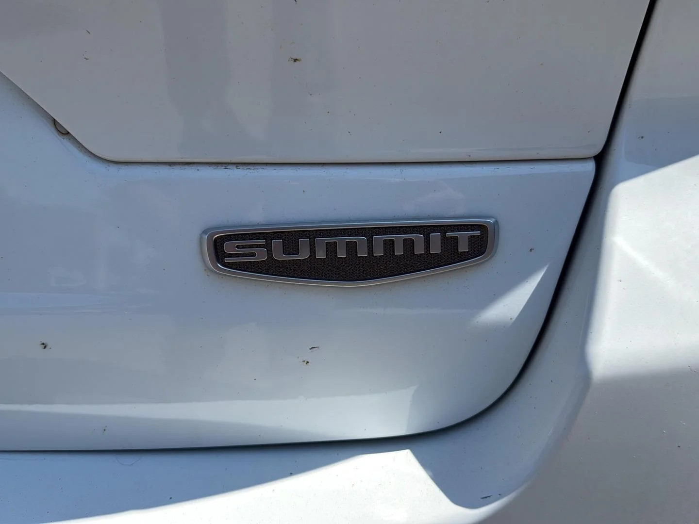 Used 2024 Bright White Jeep Summit Reserve image 14