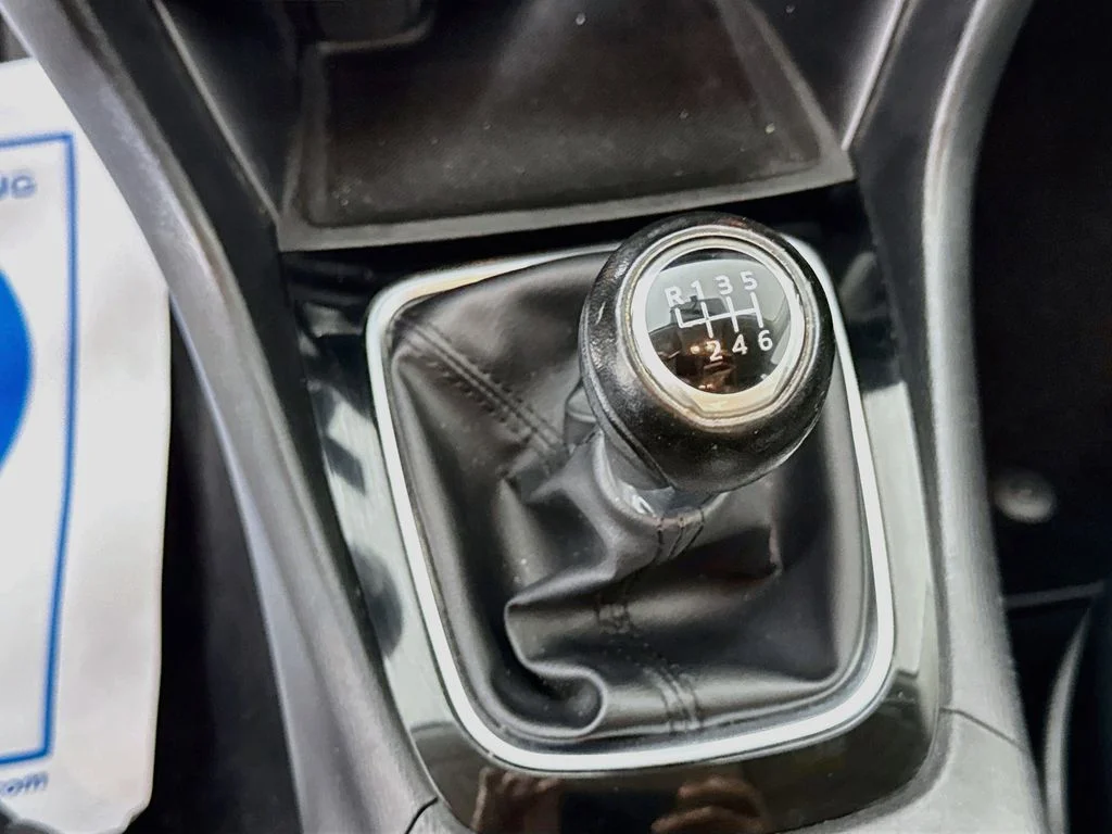 Used 2015 Blue Reflex Mica Mazda i Touring image 19