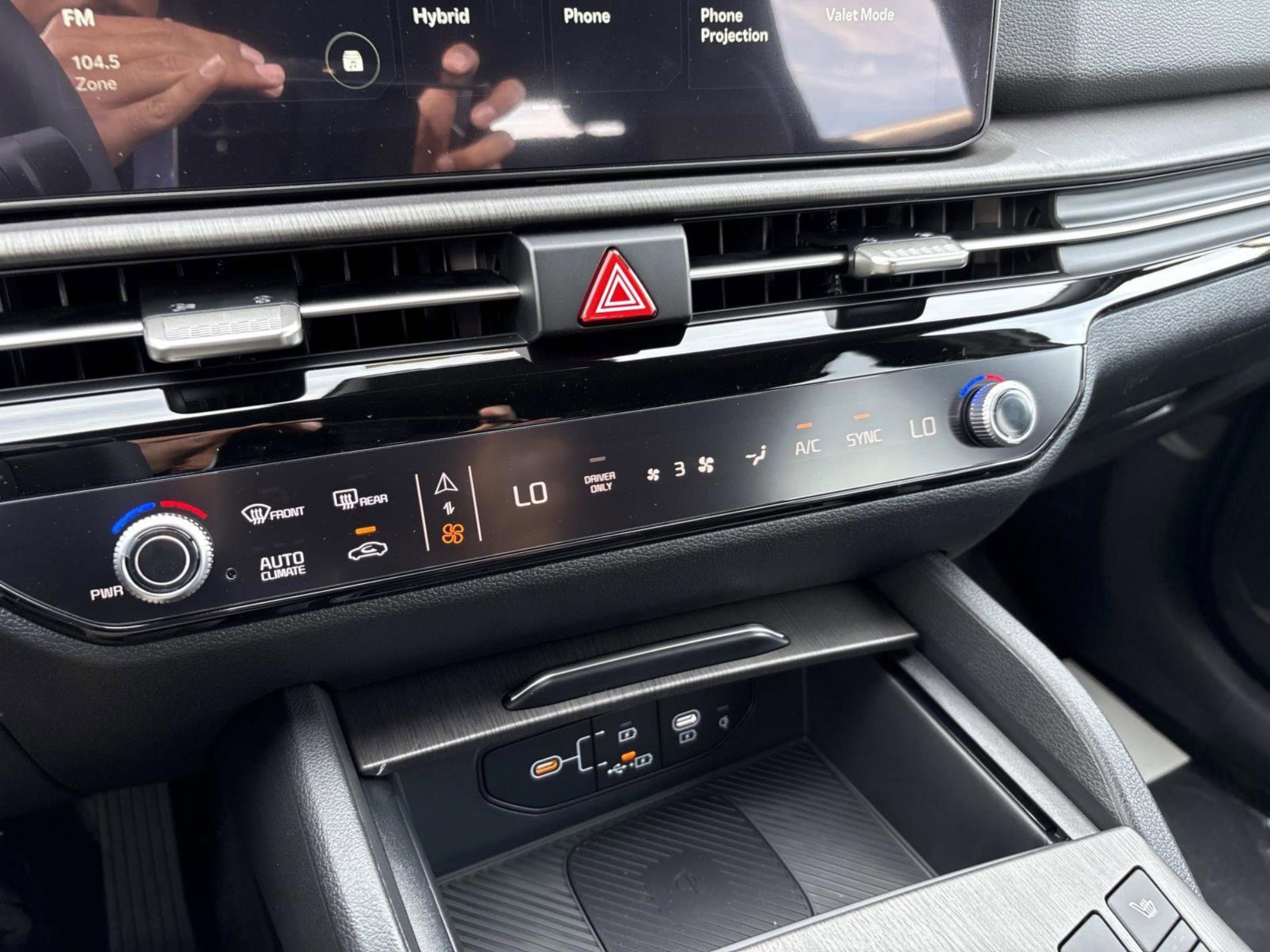 New 2026 Wolf Gray Kia X-Line image 27