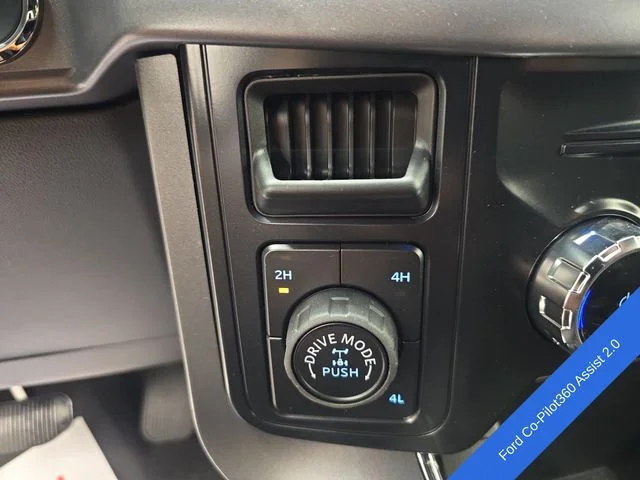 New 2026 Oxford White Ford XLT image 34
