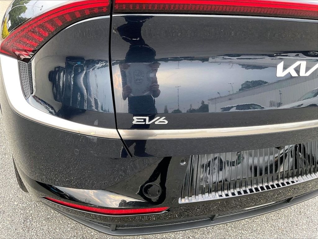 Used 2024 Blue Kia Wind image 28